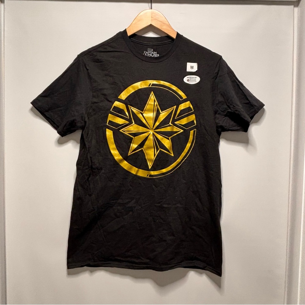 Marvel Regal Cinemas Captain Marvel Merch Tshirt Black New UNISEX Adult Size M